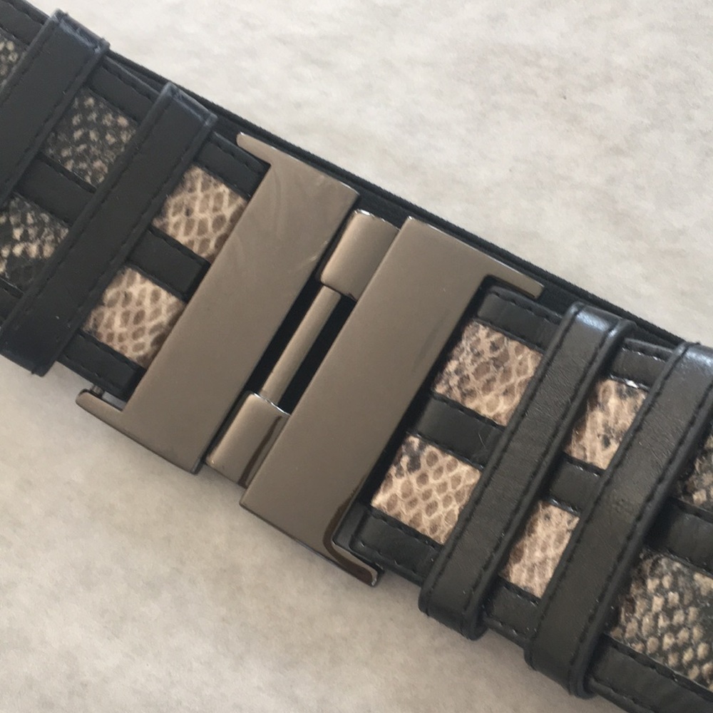 Steve Madden stretch belt